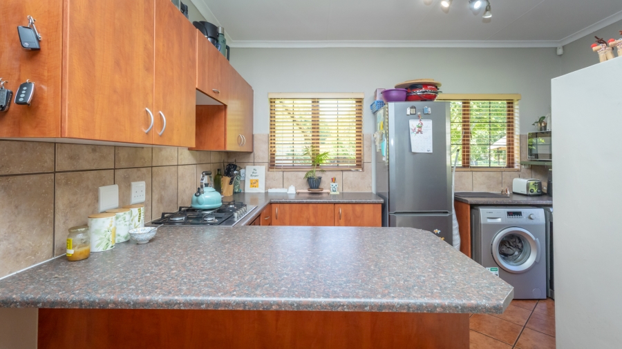 To Let 3 Bedroom Property for Rent in The Coves North West